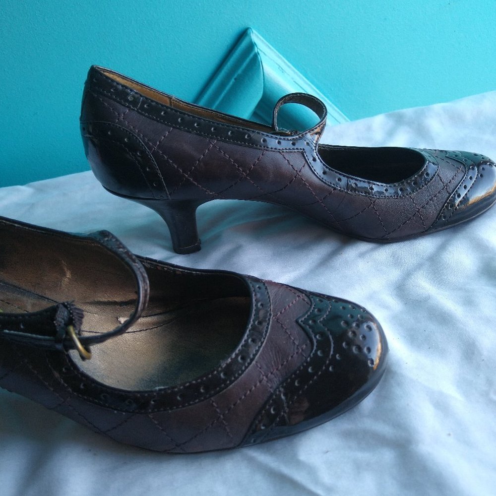 Franco Sarto size 7.5 2" heels with quilted wingtip, buckles, retro, vintage